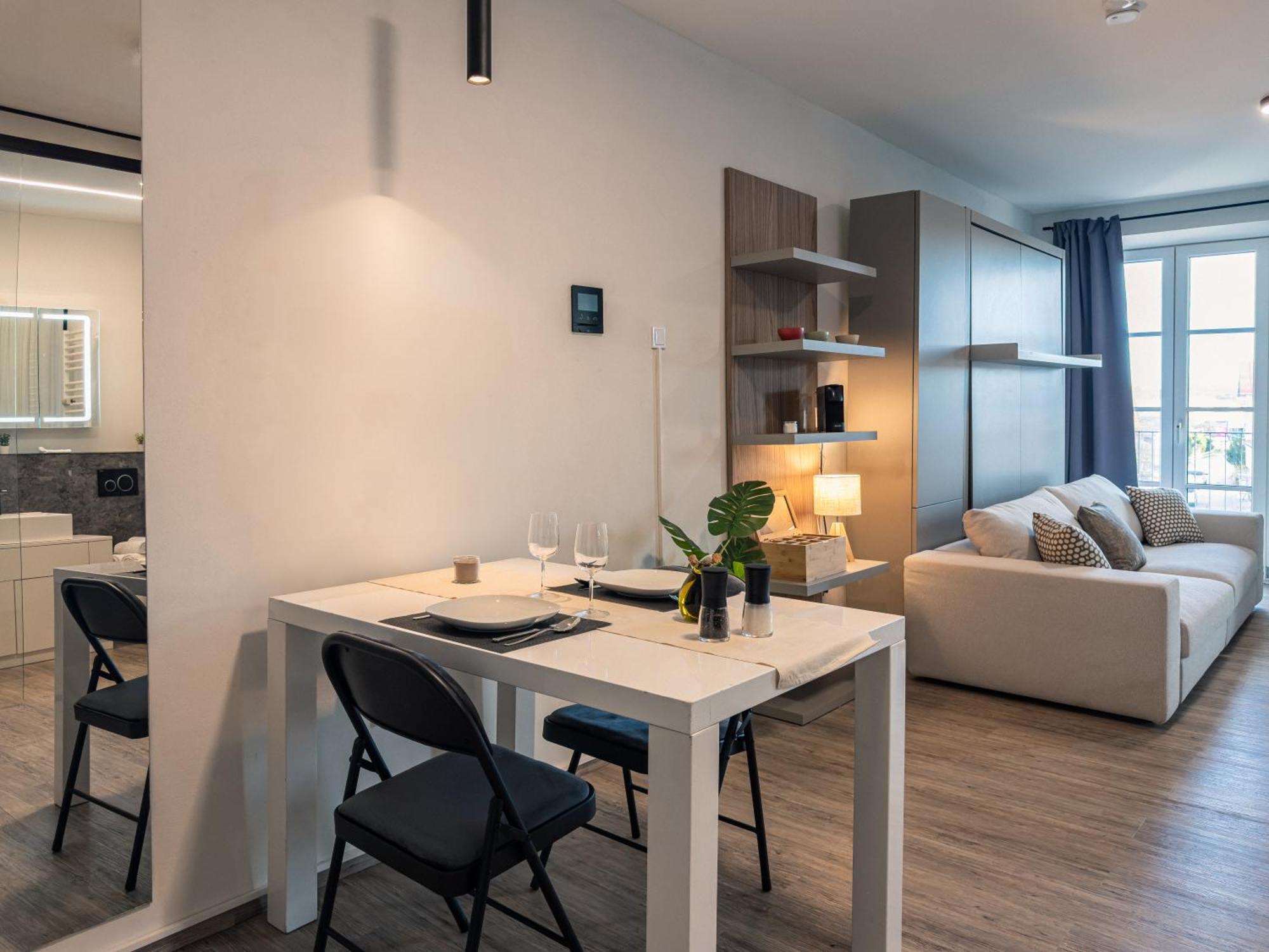 Crest - Riverside Lofts Mit Parken I Balkon I Kueche I Regendusche Пассау Экстерьер фото